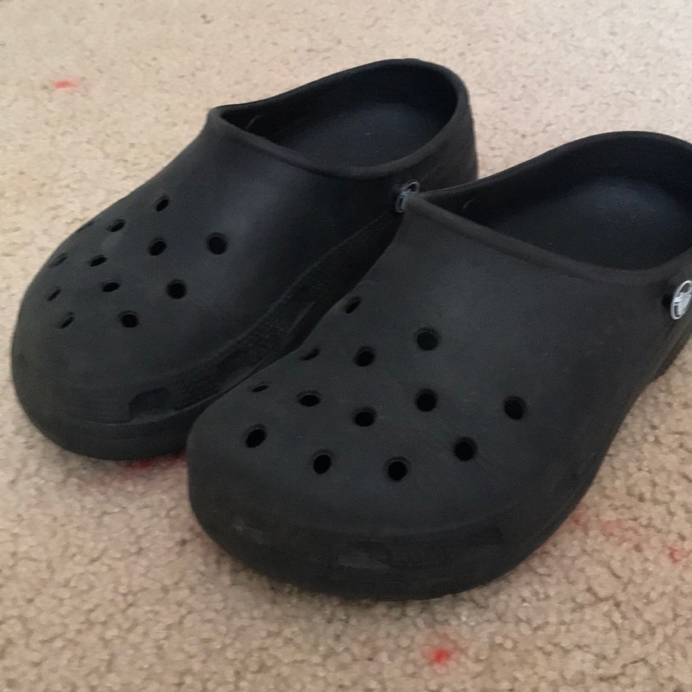 Black Crocs